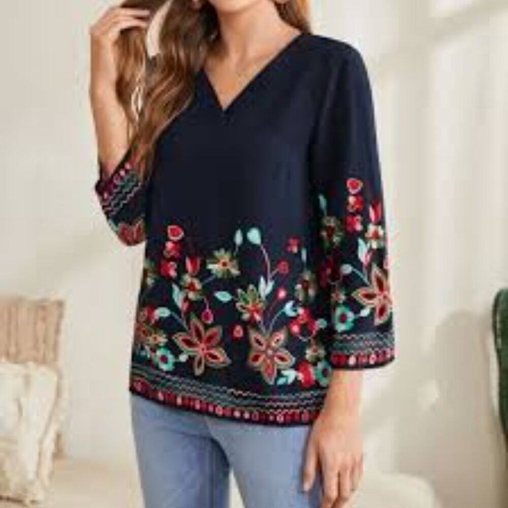 Emery Rose Navy Floral V Neck Lightweight Women's Top Size Small